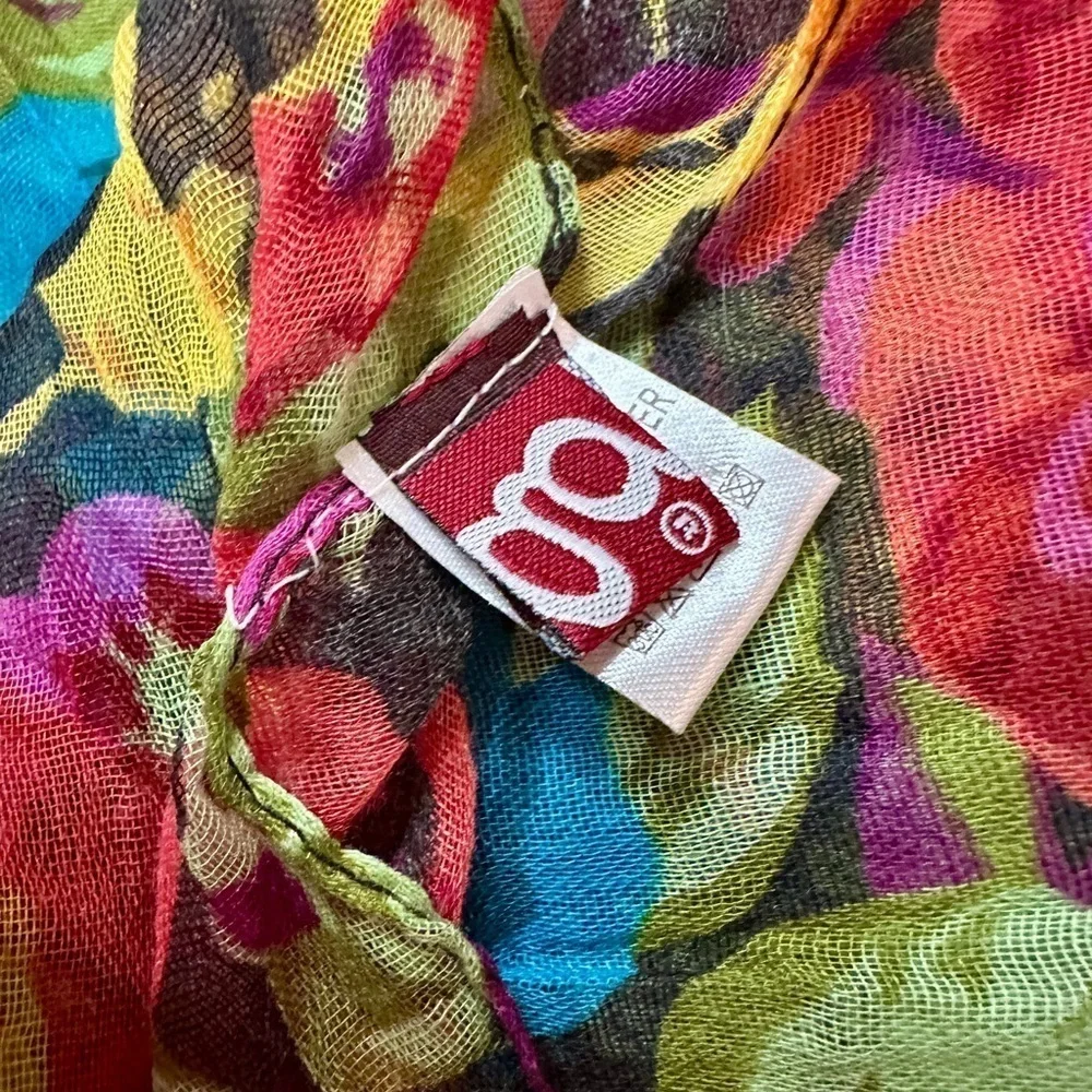 WOMENS SCARF, NWOT, LONG, FLORAL SCARF. COLORFUL RAINBOW OF COLORS.